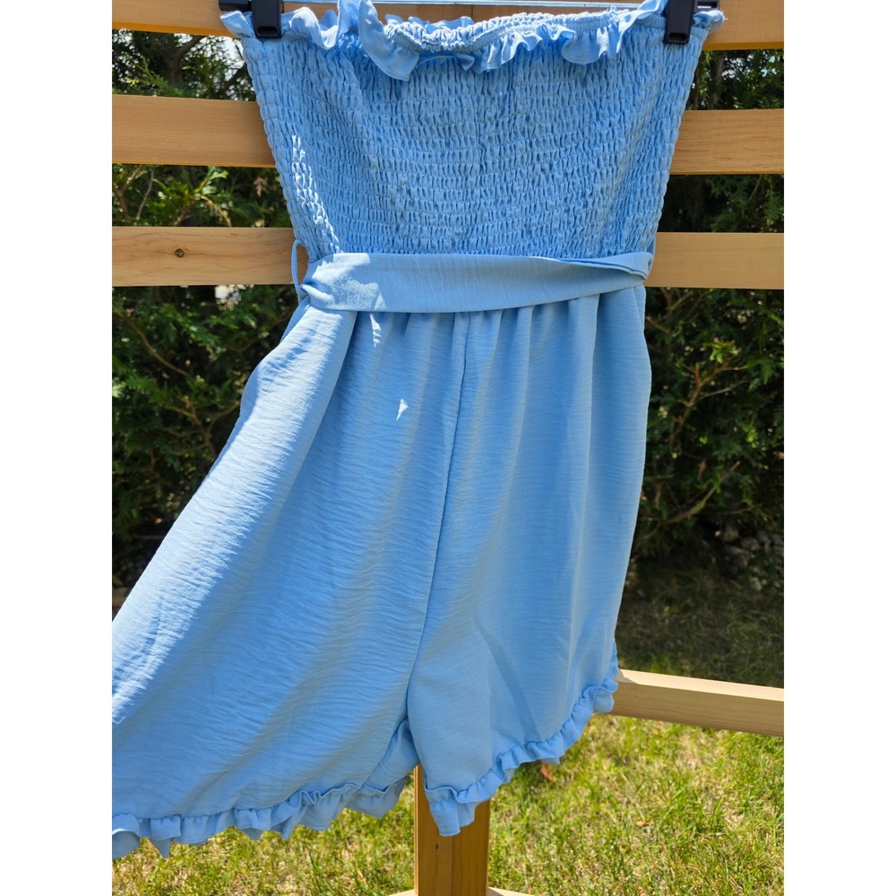 Women's sz S Light Blue Strapless Smocked Romper Ruffle Trim Tie Waist Pockets